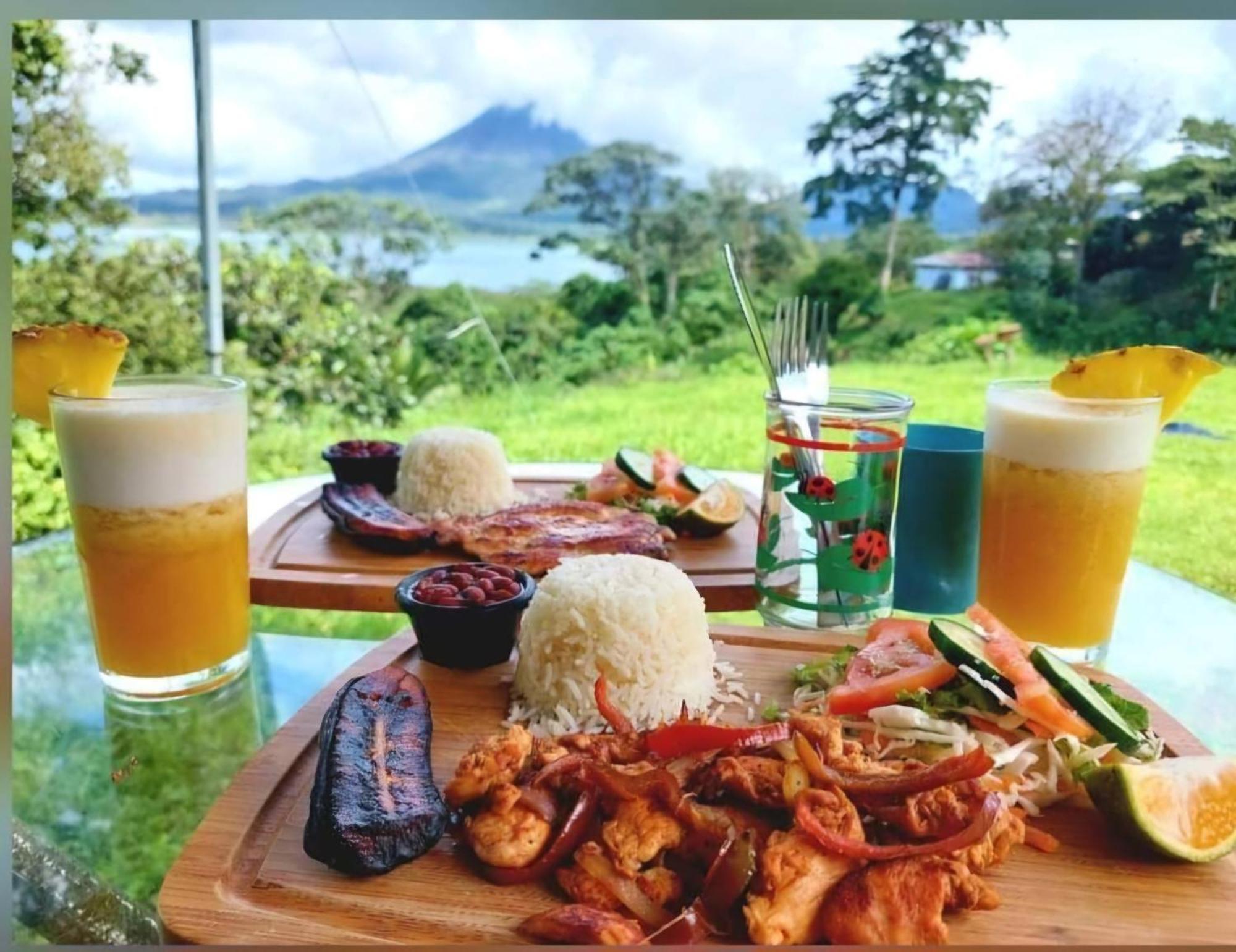 La Fortuna Rustico Villa Arenal المظهر الخارجي الصورة
